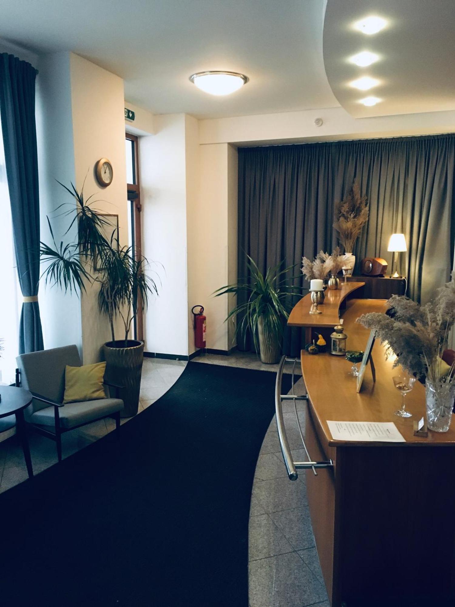 Penzion Hotelu Central Dvůr Králové nad Labem 외부 사진