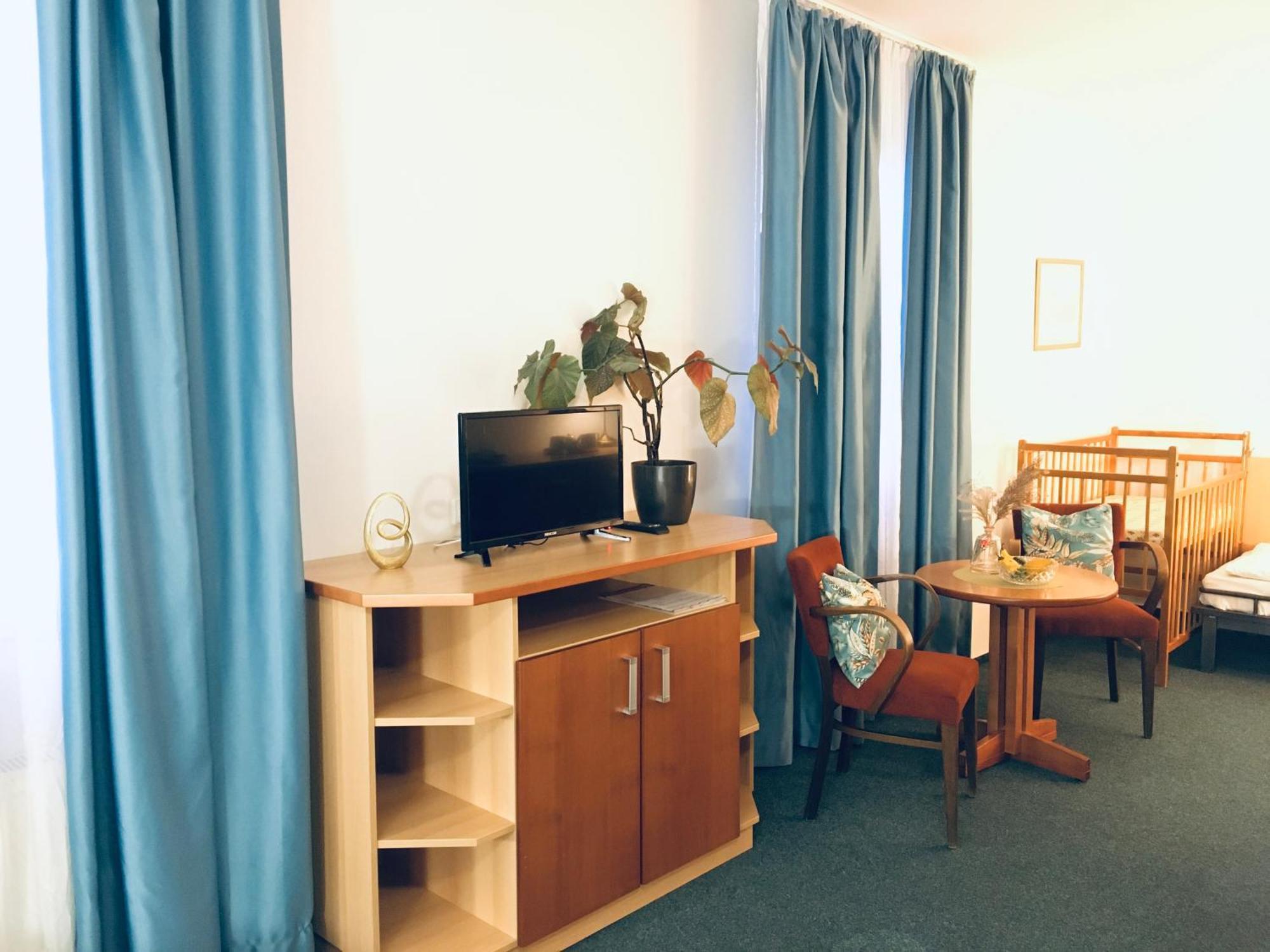Penzion Hotelu Central Dvůr Králové nad Labem 외부 사진