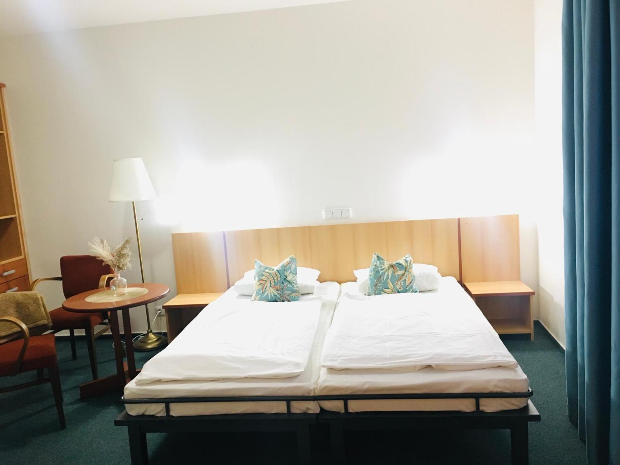 Penzion Hotelu Central Dvůr Králové nad Labem 외부 사진