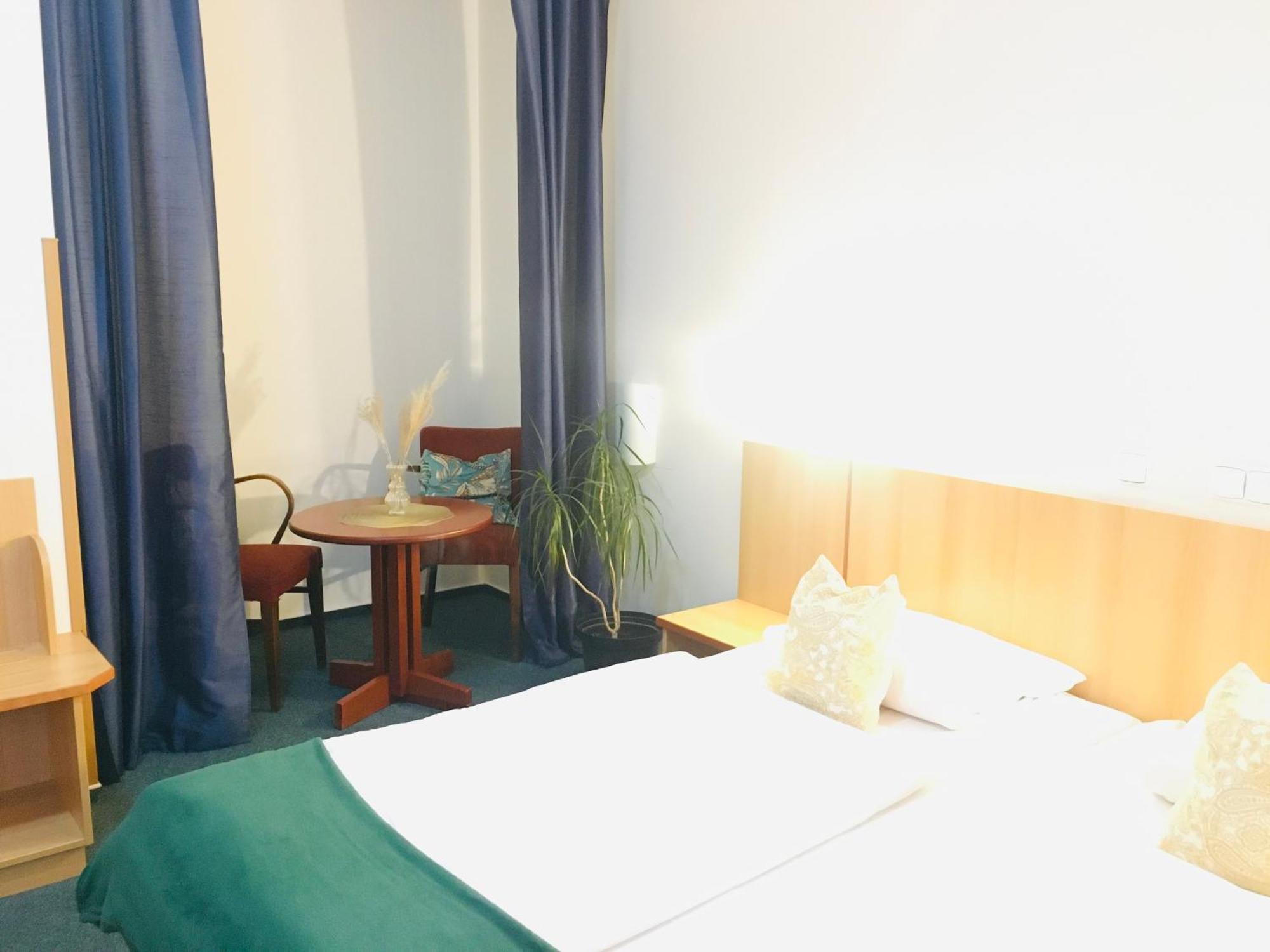 Penzion Hotelu Central Dvůr Králové nad Labem 외부 사진